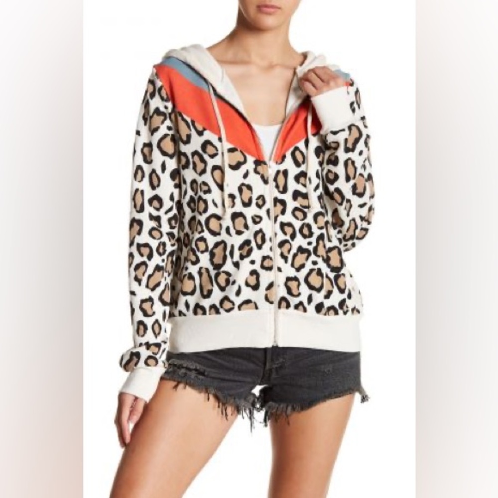 🔥🔥 WILDFOX Animal Print Zip-Up Hoodie